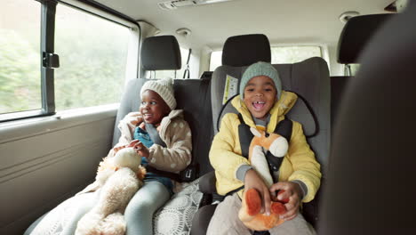 Car,-travel-and-children-in-back-seat-on-road-trip