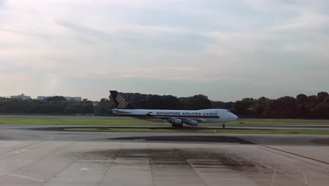 Singapur-1-De-Junio-De-2022,-Airbus-Sq-446-Preparándose-Para-Comenzar-En-El-Aeropuerto-De-Singapur,