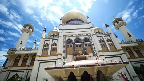 Detail-shot-of-masjid-sultan-in-singapore-,