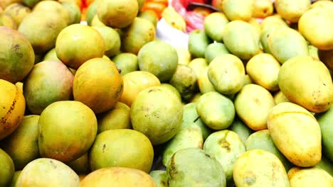 Many-fresh-mango-displaying-at-local-store