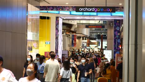 Singapur-12.-Juni-2022-Orchard-Gate-Away-Singen-In-Einem-Einkaufszentrum
