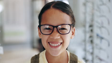 Glückliches-Mädchen,-Kind-Und-Brille-Für-Brillen-Von