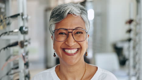 Optometría,-Gafas-Y-Rostro-De-Mujer-Mayor
