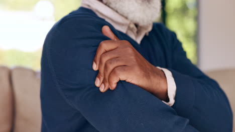 Hand-Und-älterer-Mann-Mit-Armschmerzen