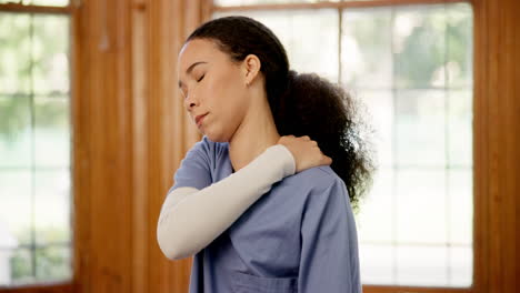 Nurse,-woman-and-shoulder-pain