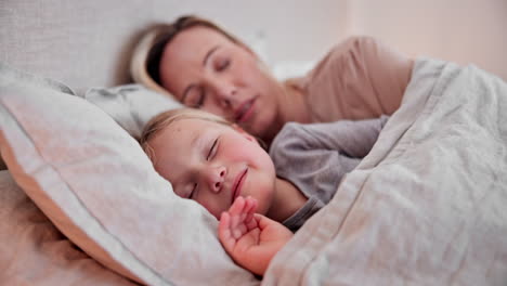 Home,-bed-and-mother-with-girl