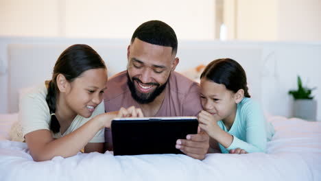 Kids,-father-and-smile-with-tablet-in-bedroom