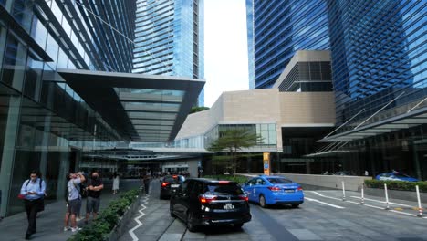 Vista-De-ángulo-Bajo-De-Los-Edificios-Modernos-De-La-Ciudad-De-Singapur,-Edificios-Del-Centro-Financiero-De-Marina-Bay