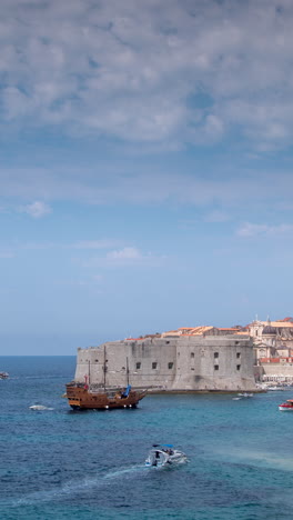 Dubrovnik-An-Der-Adriaküste,-Kroatien-In-Vertikaler