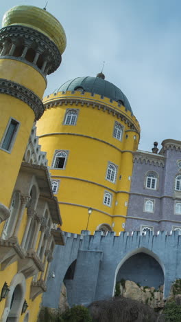 Burg-Von-Sintra-In-Portugal-In-Vertikaler