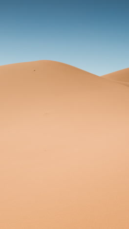 dunes-in-sahara-desert,-morocco-in-vertical
