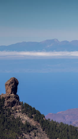 Roque-Nublo-Auf-Gran-Canaria-Im-Hochformat