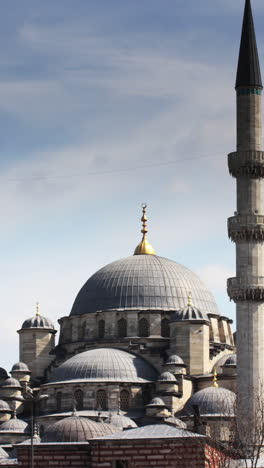 sofia-hagia-church-in-istanbul,-turkey-in-vertical