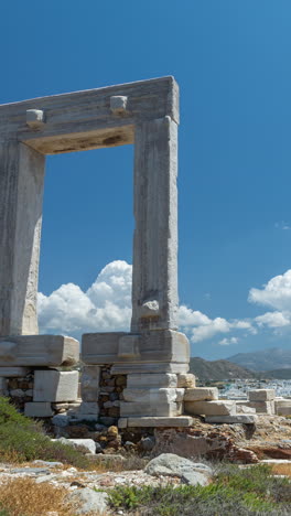 Temple-Of-Apollo,-Portara-In-Naxos-Greece-In-Vertical