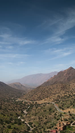 Atlasgebirge,-Marokko-In-Vertikaler