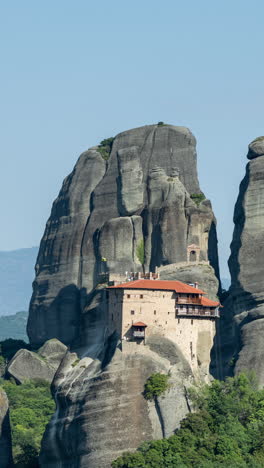 meteora-rock-formations-and-monasteries-in-greece-in-vertical