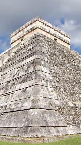 Ruinas-Mayas-De-Chichén-Itzá,-México-En-Vertical.