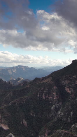 Cañón-Del-Cobre-Barrancas-Del-Cobre,-Norte-De-México-En-Vertical