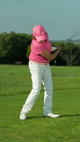 senior-female-golf-player