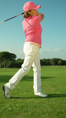 senior-female-golf-player