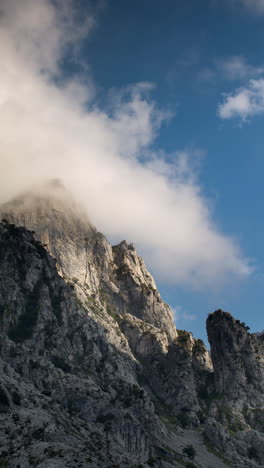 picos-de-europa-national-park,-spain-in-vertical