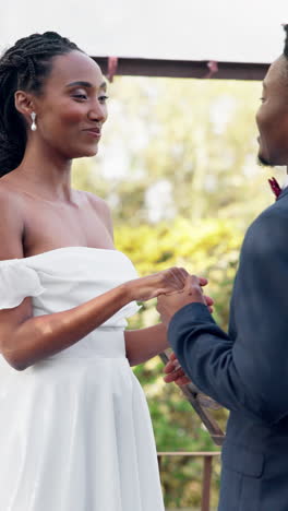 Happy-black-couple,-wedding-and-kiss-in-marriage