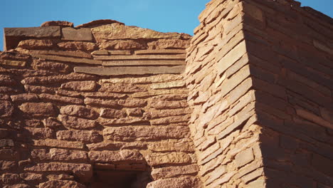 Blick-Auf-Alte-Ruinen-Von-Wukoki-Pueblo-An-Einem-Schönen-Tag