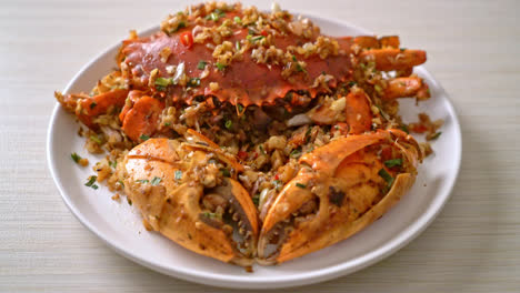 Gebratene-Krabben-Mit-Würzigem-Salz-Pfeffer-Meeresfrüchte-Stil-Umrühren