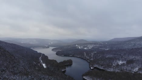 Winter-above-the-pepacton-reservoir