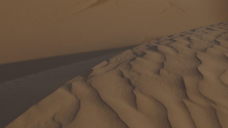 Slow-pass-over-the-sand-dune-in-the-desert