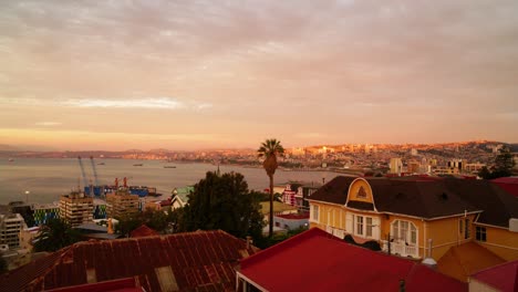 Time-lapse-of-sunset-at-Valparaiso-Chile-from-roof