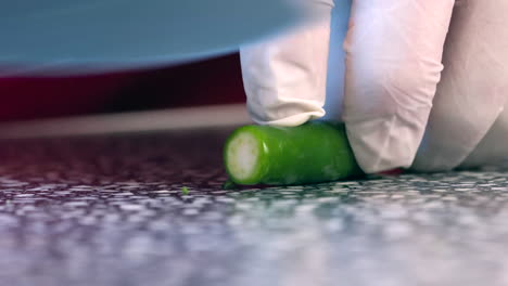 Shot-of-chopping-up-a-green-peppers-4K