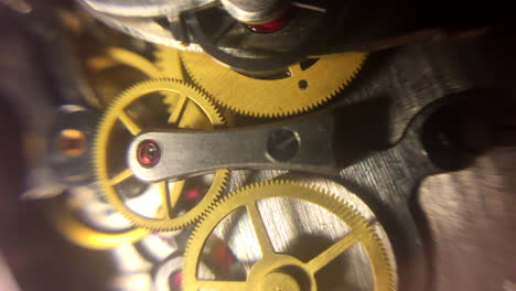 Mechanical-stopwatch-movement-internal-gears