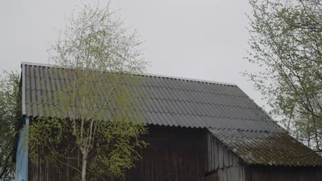 Old-Farm-Barn-Asbestos-Roof-Strong-Wind
