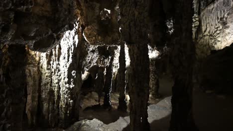 inside-the-caves-of-arta-boveda