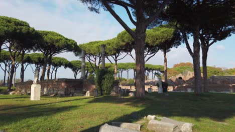 Market-square-and-row-of-columns-located-in-Ostia-Antica,-a-world-famous-archaeological-site-in-Rome