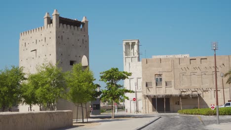 The-Beautiful-and-Peaceful-Scenery-In-Al-Fahidi-Historical-District,-Dubai-With-Bright-Blue-Sky-Above---Wide-Shot