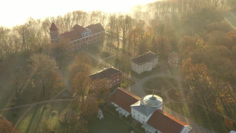 Raudondvaris-manor-in-Kaunas-county,-Lithuania