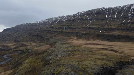 Island-Wasserfall-Folaldafoss-Luftdrohne-5.mp4