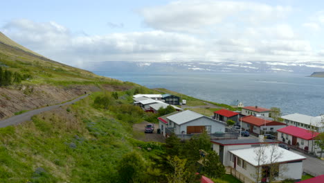 Paisaje-De-Campo-En-Islandia---Ciudad-De-Isafjordur