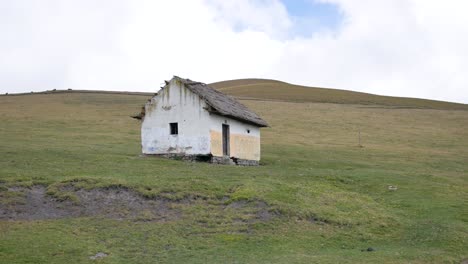 a-lonely-house-in-the-highlands