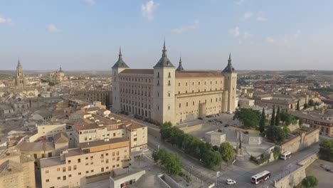 Luftvideo-Des-Alcazar-Von-Toledo,-Spanien