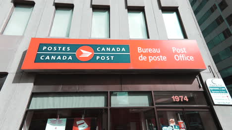 Editorial,-4K-front-store-and-banner-view-of-Canada-Post-office