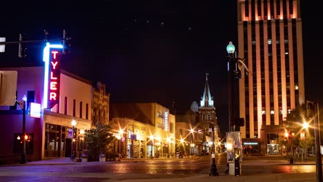 A-timelapse-of-downtown-Tyler,-Texas-at-night