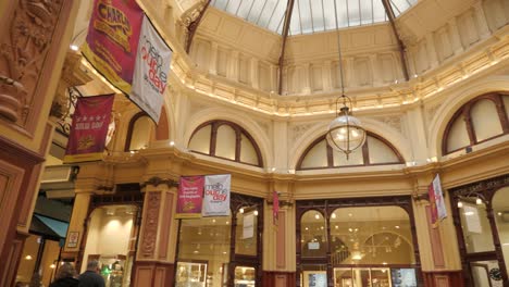 Block-Arcade-Melbourne,-Juli-2019-Historisches-Einkaufspassagengebäude-In-Melbourne---Beliebte-Touristenattraktion-In-Melbourne