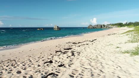 Warwick-Long-Bay-Beach-Es-Una-De-Las-Playas-Más-Largas-De-La-Isla-De-Bermuda