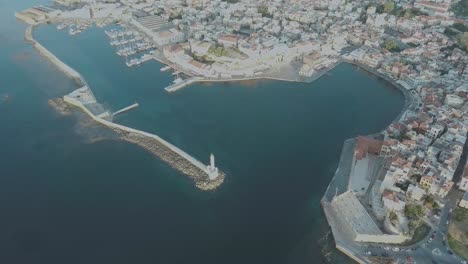 Chania-Alter-Hafen-Leuchtturm-Sonnenuntergang-Luftbild-Drohne
