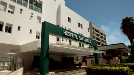 Toma-De-Establecimiento-Del-Hospital-Santa-Luzia-Donde-Se-Produjo-Un-Incendio-En-La-Instalación-De-Tratamiento-Covid-19-El-29-De-Agosto-De-2020