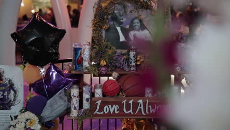 Pan-up-in-Slow-Motion,-Memorial-Tribute-to-Kobe-and-Gianna-Bryant