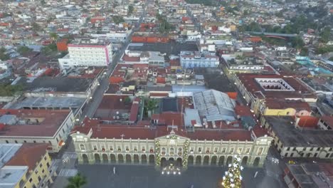 Vista-Aérea-Con-Drone-Del-Centro-Histórico-De-La-Ciudad-De-Córdoba,-Veracruz,-México